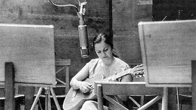 Fondos Culturales 2017 buscan celebrar a Violeta Parra y la gastronomía local