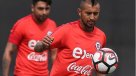 Vidal entrenó con normalidad y estará presente frente a Argentina
