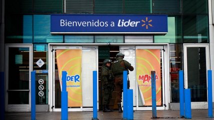   Delincuentes protagonizaron robo de cajero automático al interior de supermercado 