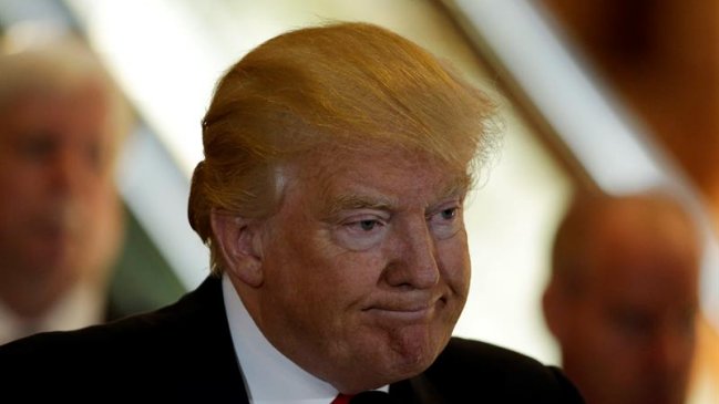 Donald Trump incrementó el tono racista y cargó contra jueces hispanos y musulmanes