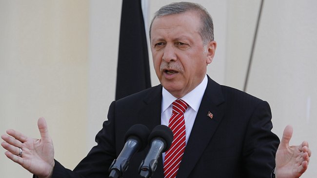 Presidente de Turquía: Una mujer que renuncia a la maternidad es mitad persona