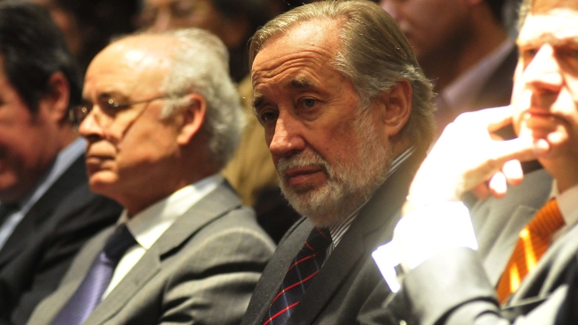 Jovino Novoa rompe el silencio: No ha habido faltas a la probidad