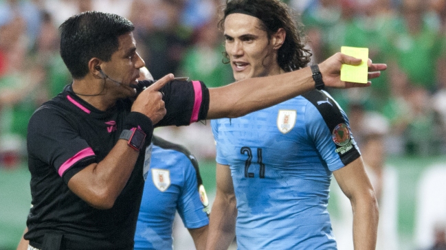 Edinson Cavani: Lo del himno fue una falta de respeto hacia un país