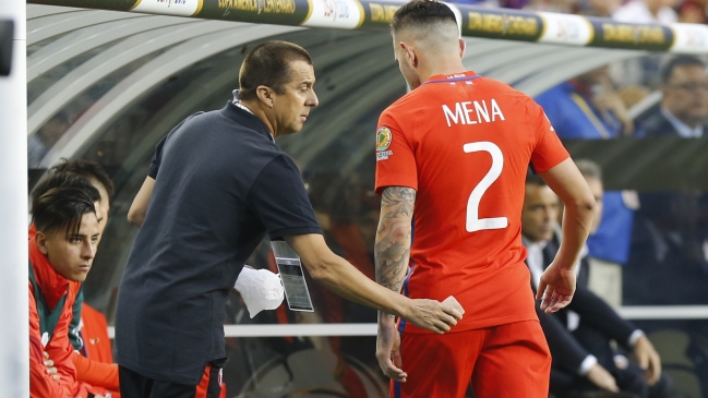 Eugenio Mena arriesga perderse el resto de la Copa América por lesión