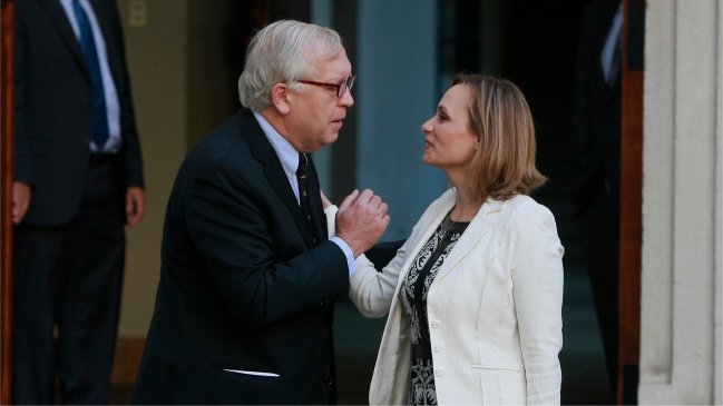 Carolina Goic pidió evitar interpretaciones políticas por salida de Jorge Burgos