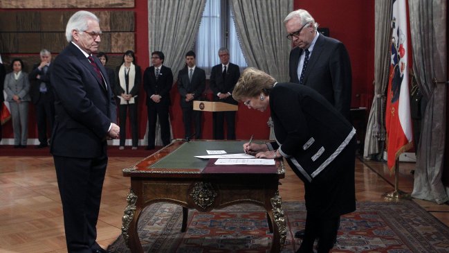 Bachelet a Burgos: Gracias por la confianza, el afecto y el cariño que va a perdurar