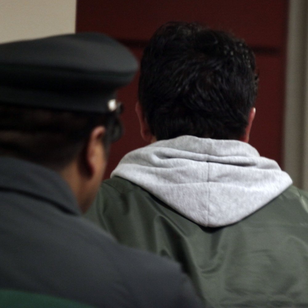 Hombre que apuñaló 28 veces a chofer en Penco quedó libre por omisión de Carabineros