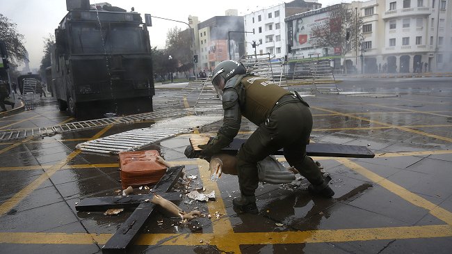 Gobierno: Si los estudiantes no condenan la violencia no merecen llamarse dirigentes