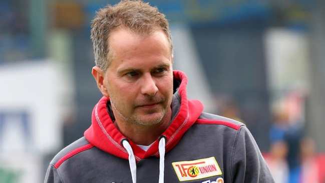 Ex técnico alemán Sascha Lewandowski fue encontrado muerto en su casa