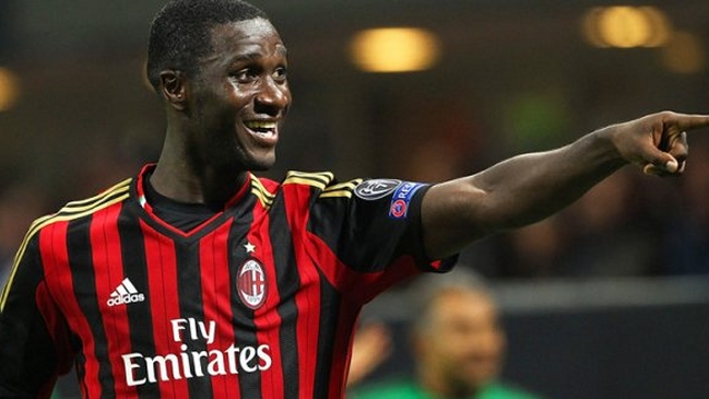 Colombiano Cristian Zapata renovó su contrato con AC Milan hasta 2019