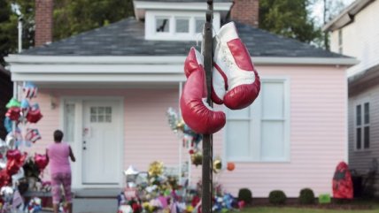 El paso del cortejo fúnebre de Muhammad Ali