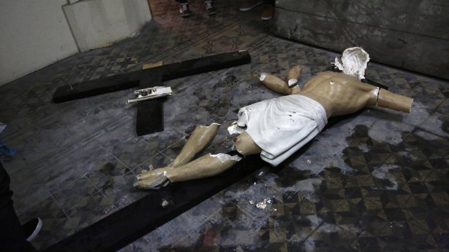 Obispo de San Bernardo: Se debería detener a los encapuchados en una marcha pacífica