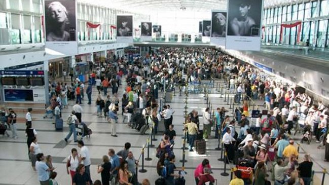 Reprograman vuelos en aeropuerto de Buenos Aires por huelga de trabajadores