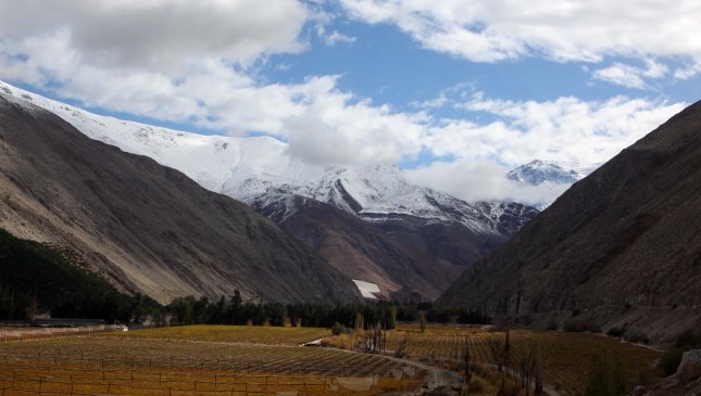Pareja de pololos resultó gravemente herida tras caer a un barranco en Vicuña