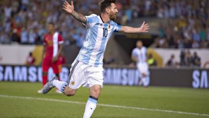Argentina goleó a Panamá con Lionel Messi como figura en Chicago