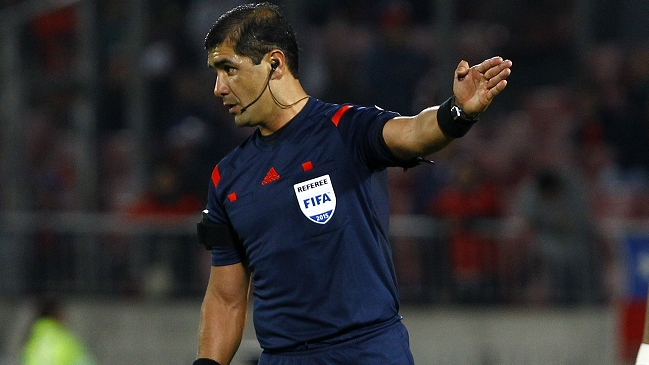 Ecuatoriano Roddy Zambrano dirigirá duelo de Chile y Panamá en la Copa América