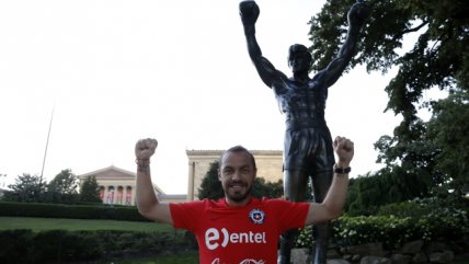 Seleccionados chilenos visitaron estatua de 
