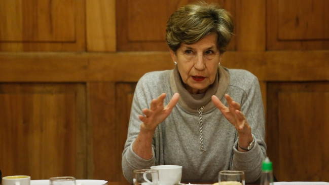 Isabel Allende: Es pésimo que hagamos evaluaciones de ministros por los medios