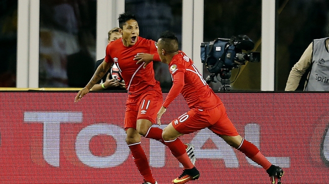 Prensa peruana comparó a Ruidíaz con Maradona por su gol con la mano