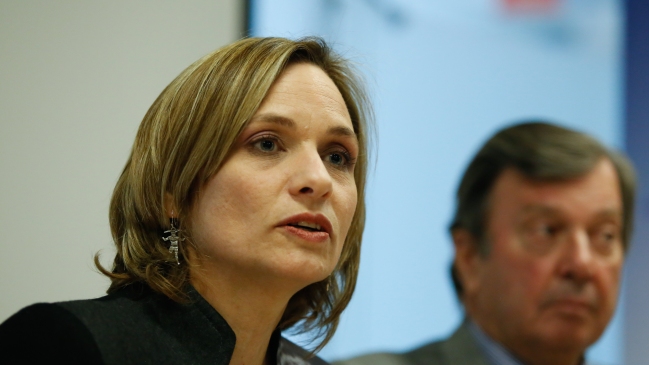 Carolina Goic: Si hay que hacer ajustes en el gabinete que sea lo antes posible