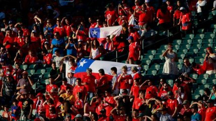El himno chileno sonó fuerte en el Lincoln Financial Field