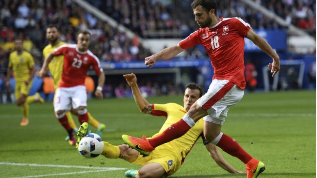 Rumania logró su primer punto al empatar con Suiza en la Eurocopa