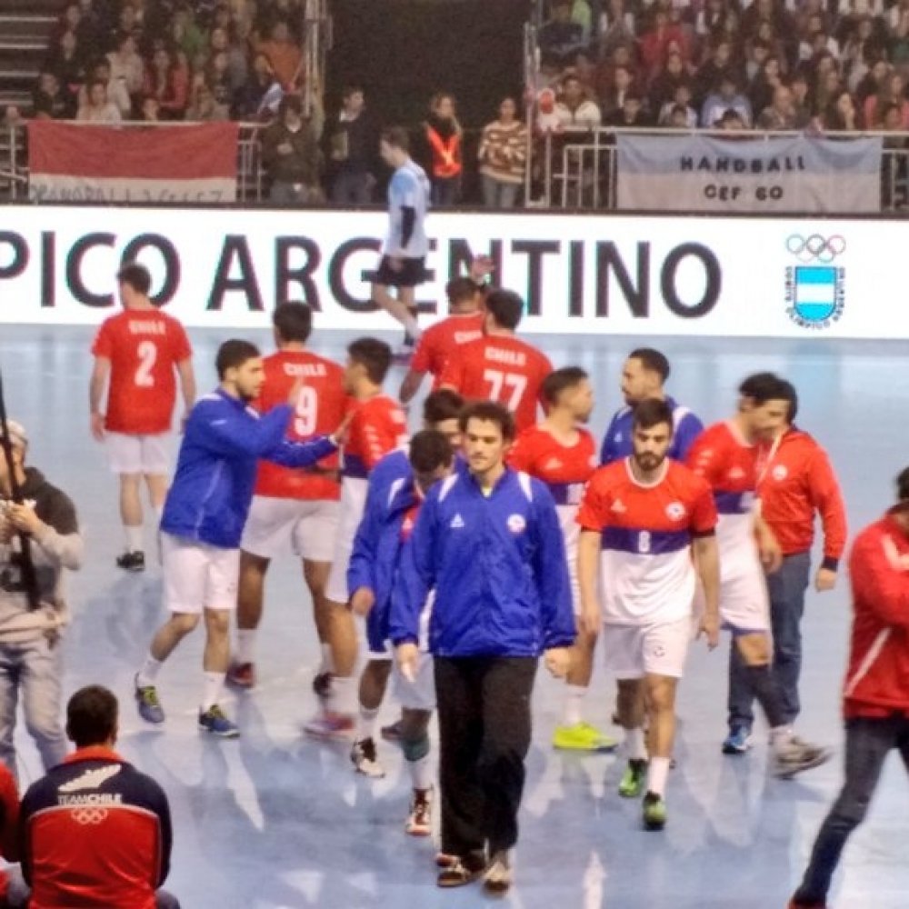 Chile cayó ante Argentina e irá ante Uruguay en semifinales del balonmano