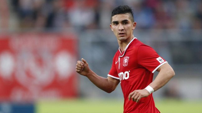 Federación holandesa revirtió decisión y Twente de Felipe Gutiérrez se mantendrá en primera división