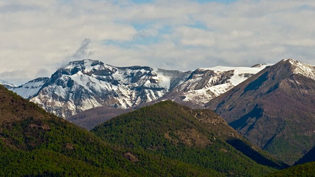 Bajan alerta amarilla en complejo volcánico Planchón Peteroa