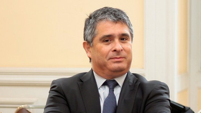 Abogado de Bachelet solicitó oficiar a Qué Pasa para que entregue documentos