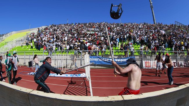 UDI exige renuncia de gobernador por liberación de barristas del Colo Colo-Wanderers