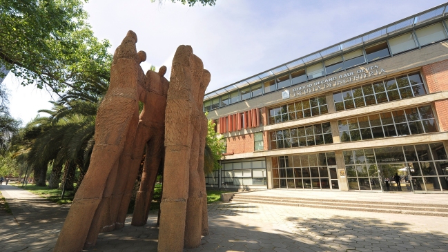 Las duras sanciones contra los involucrados en la copia masiva en la PUC