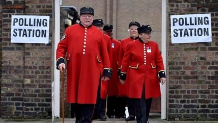   Británicos acuden a las urnas para decidir su futuro en la Unión Europea 