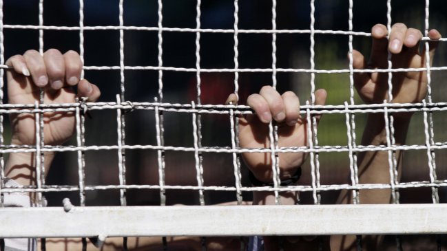 Policías buscan a cuatro reos que se fugaron de la cárcel de Pitrufquén