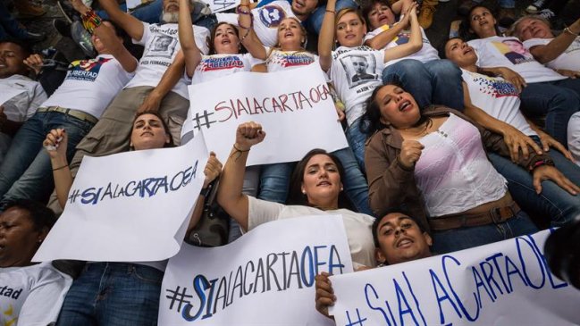 Diputados PS, PPD y DC apoyan petición para aplicar Carta Democrática en Venezuela