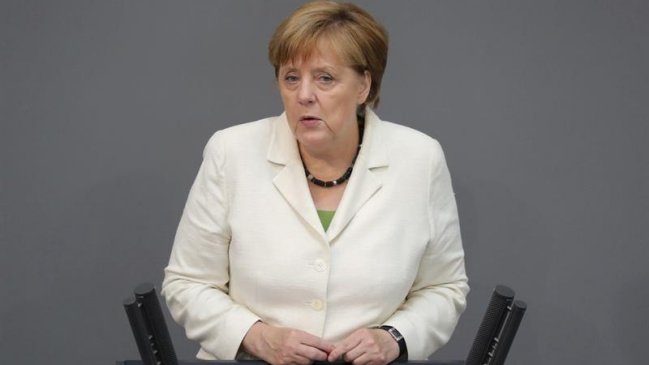 Merkel avisa a Londres que mercado único exige libre circulación de personas