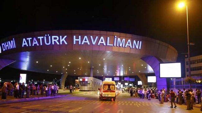 Al menos 10 muertos deja atentado en aeropuerto de Turquía