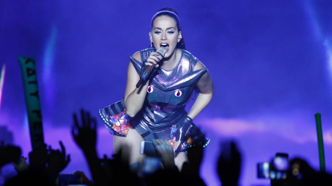 Twitter felicita a Katy Perry por sus 90 millones de seguidores