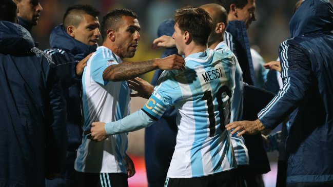 Carlos Tévez: Hay que darle tiempo a Messi porque es obvio que lo necesitamos
