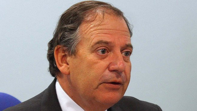 Justicia ordenó a ex director de Fonasa devolver 54 millones de pesos