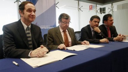   UDI firmó convenio con Consejo para la Transparencia 