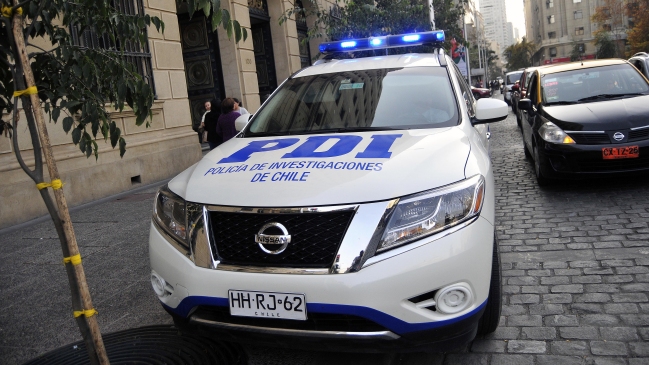 PDI halló galpón en Santiago en el que se guardaban autos de lujo robados