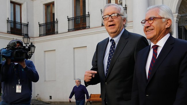 Jorge Burgos se reunió en La Moneda con su sucesor