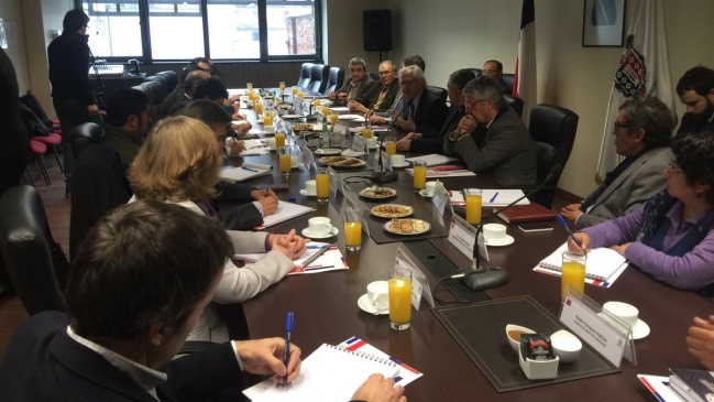 Con poca presencia mapuche partió la primera mesa de diálogo en La Araucanía