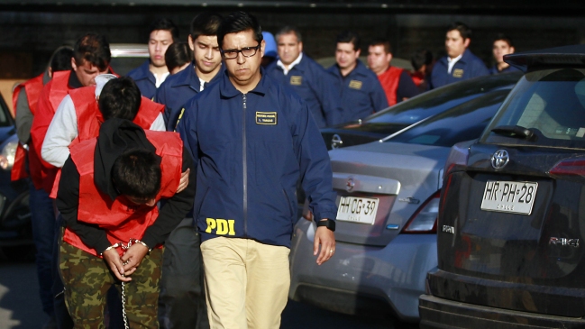 PDI detuvo a 12 personas por los 