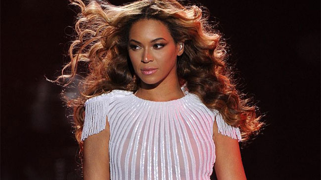 Beyoncé sobre la violencia policial: Estamos cansados y aburridos de las matanzas