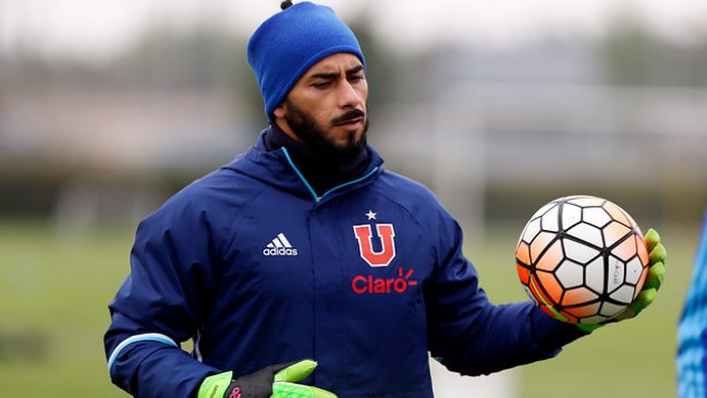 Johnny Herrera respondió a periodista que bromeó con estadio de Universidad de Chile