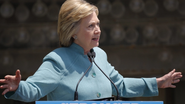 Hillary Clinton sugirió indicaciones a nivel nacional sobre uso de la fuerza policial