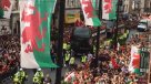Más de 200 mil personas recibieron como héroes a los jugadores de Gales