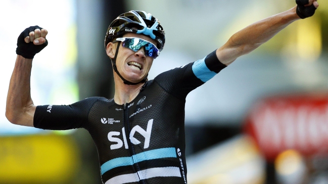 Chris Froome se impuso en la octava etapa y atrapó el liderato del Tour